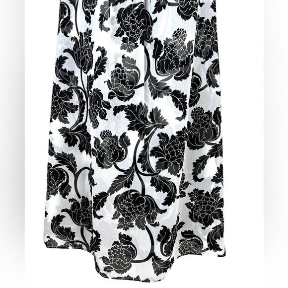 WHBM Shift Dress Floral Print in Black and White Size 6 - Picture 3 of 12